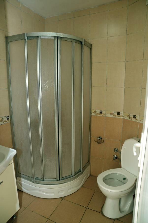 איסטמבול Vatan Yurt Hostel מראה חיצוני תמונה